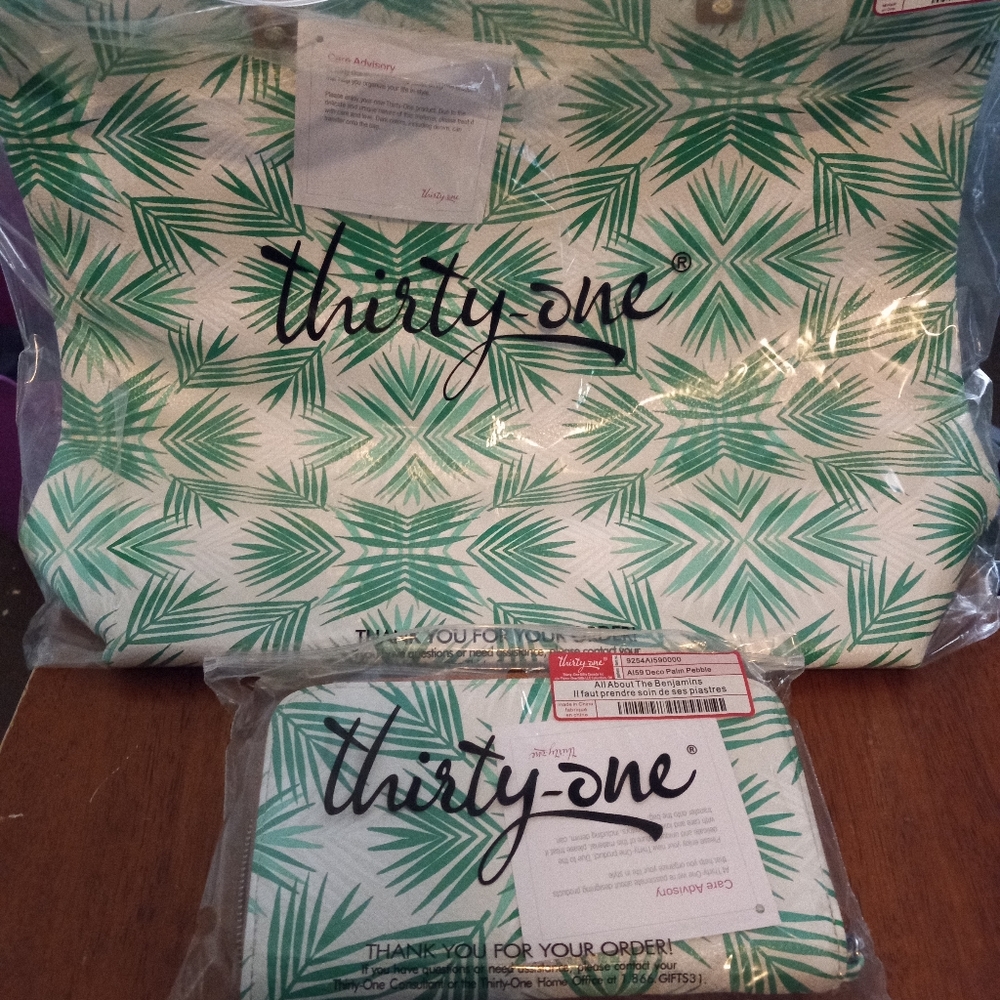 Thirtyone tote and wallet
